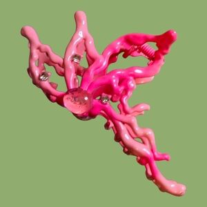 NWOT Pink Butterfly Hair Clip